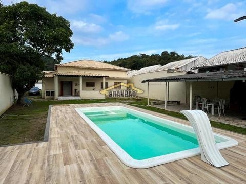 Imóvel disponível para venda, localizado na Praia de Mauá.