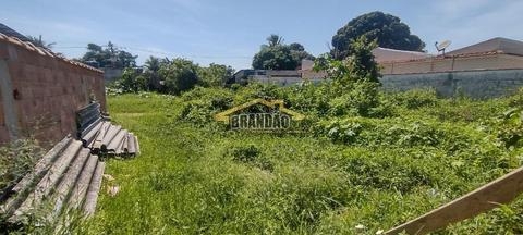 Terreno disponível à venda, localizado na Praia de Mauá.