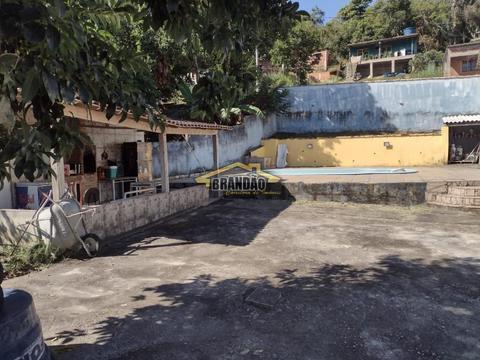 Terreno disponível à venda, localizado na Praia de Mauá.