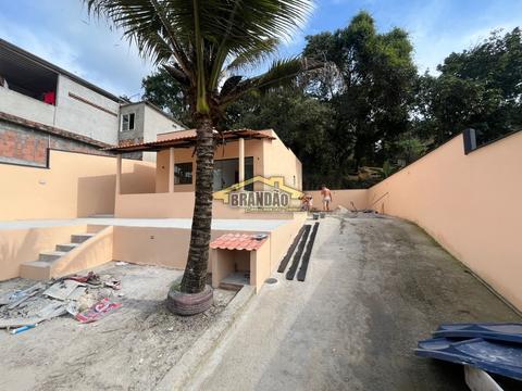 Imóvel disponível para venda, localizado na Praia de Mauá.