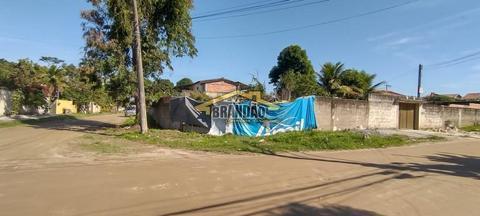 Terreno disponível à venda, localizado na Praia de Mauá.