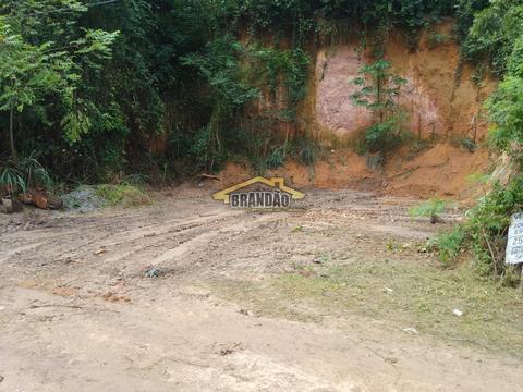 Terreno disponível à venda, localizado na Praia de Mauá.